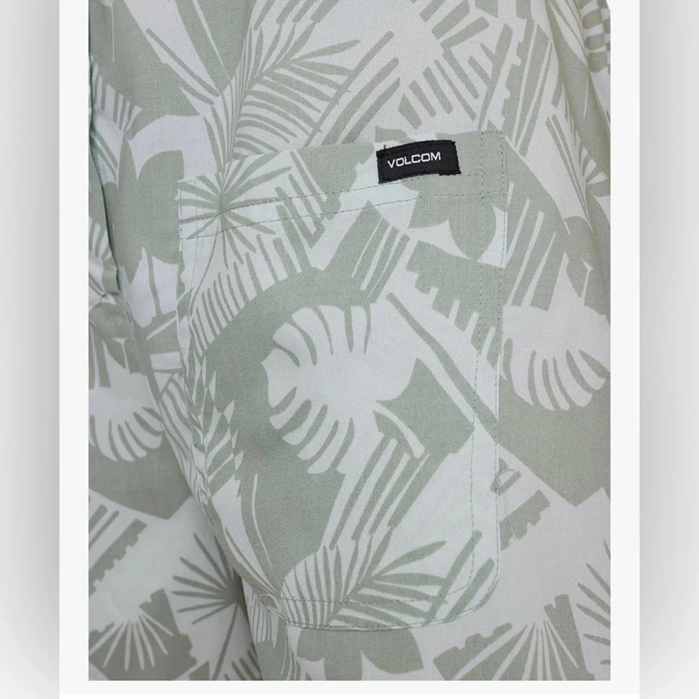 Volcom Women's Litehearted sea green‎ multi Printed Romper size XS brand new